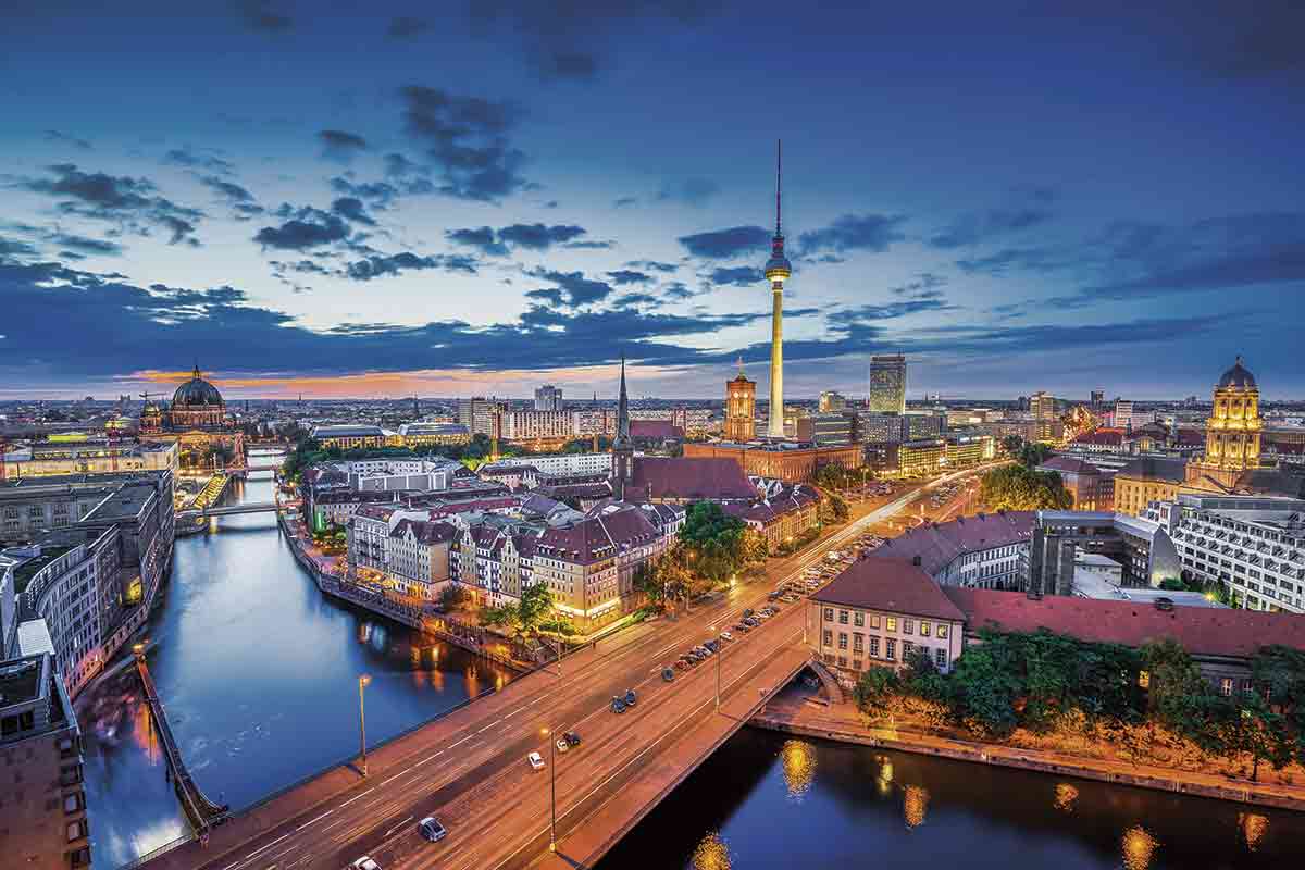 Berlin: Metropolis with Heart and Soul